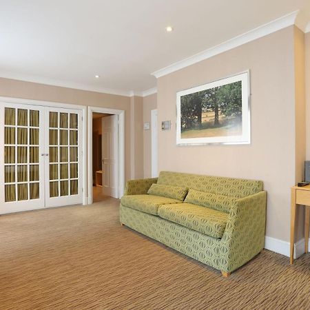 เวสต์ลอดจ์พาร์ค Hotel บาร์เน็ท ภายนอก รูปภาพ