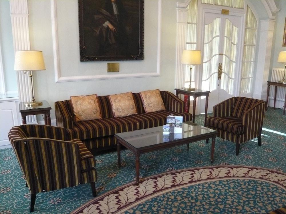 เวสต์ลอดจ์พาร์ค Hotel บาร์เน็ท ภายนอก รูปภาพ